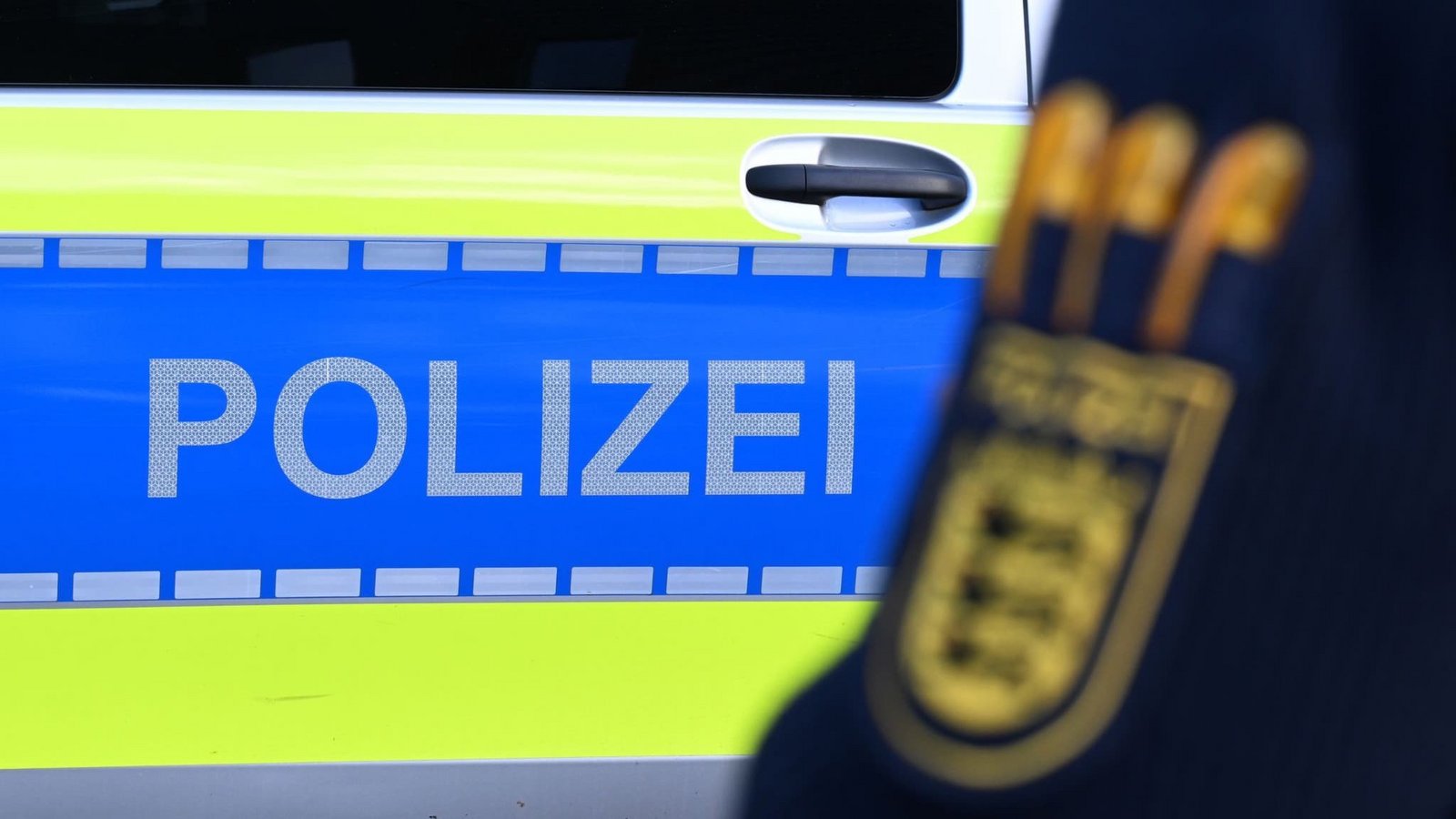 Zeugen konnten die beiden Mädchen voneinander trennen.(Symbolbild)Bernd Weißbrod/dpa