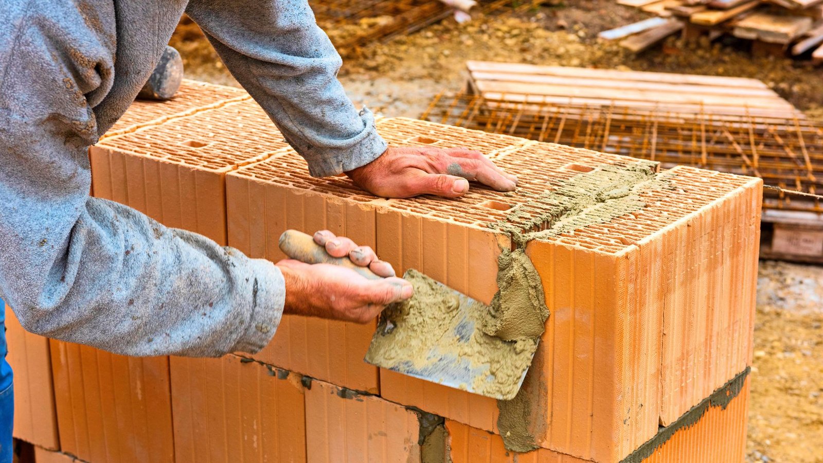 Bauen soll dank der Gesetzesänderung einfacher und schneller möglich sein.Foto: IMAGO/Wolfilser/IMAGO Bauen soll dank der Gesetzesänderung einfacher und schneller möglich sein.Foto: IMAGO/Wolfilser/IMAGO