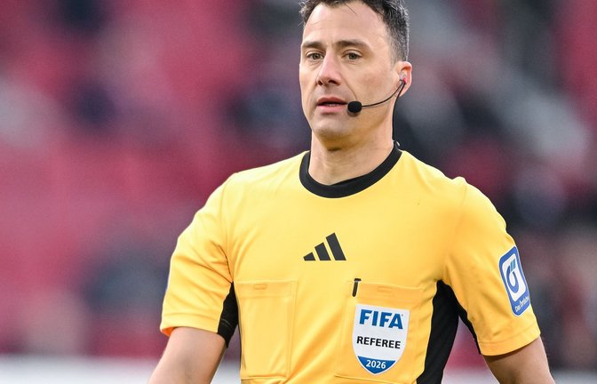 Felix Zwayer kann sich auf die WM freuen. (Archivbild)<span class='image-autor'>Foto: Harry Langer/dpa</span>