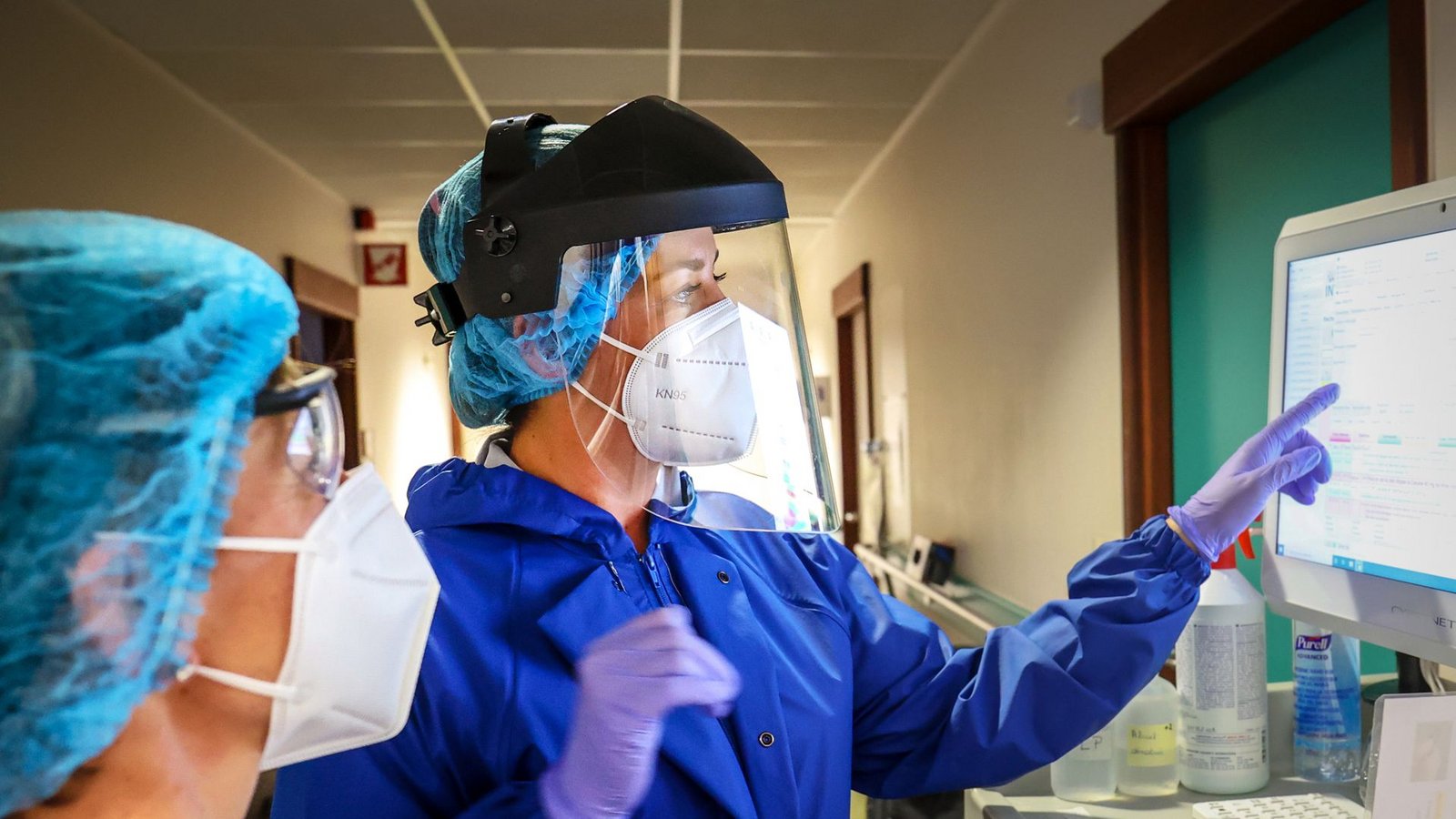 Nicht alle Beschäftigten im Gesundheitswesen erhielten einen Bonus für ihre Leistungen während der Pandemie.Foto: dpa//Virginie Lefour Nicht alle Beschäftigten im Gesundheitswesen erhielten einen Bonus für ihre Leistungen während der Pandemie.Foto: dpa//Virginie Lefour