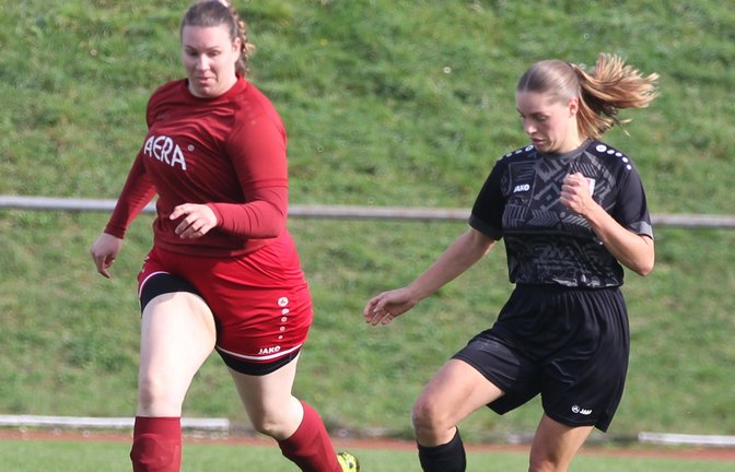 Nadine Wanner (links) hat mit der SGM Horrheim/Sternenfels/Häfnerhaslach das Nachsehen im Auswärtsspiel beim SV Salamander Kornwestheim. Archivfoto: Dittrich