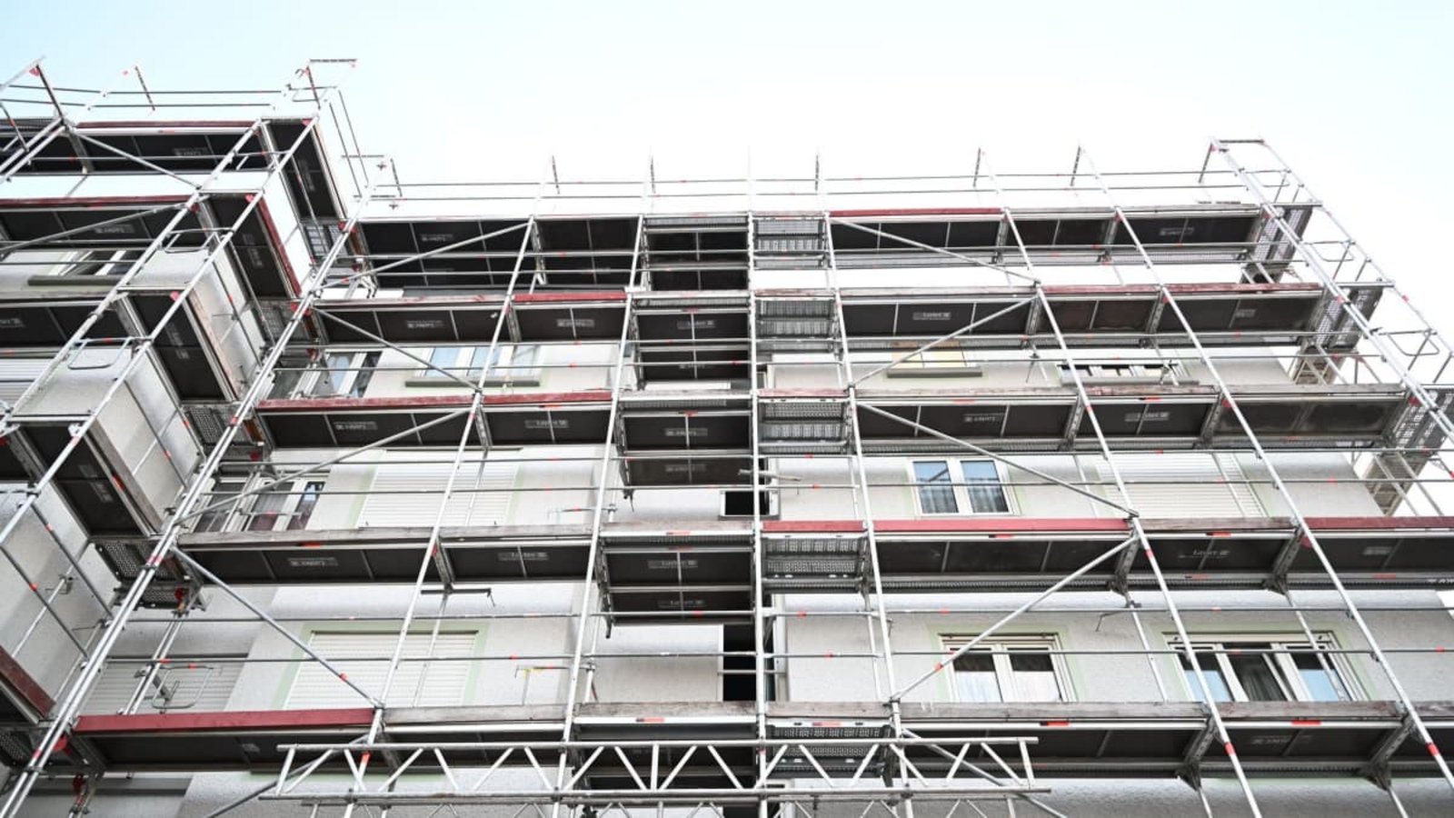 Die Zahl der Baugenehmigungen ist mit Blick auf die Wohnungsnot in vielen Städten ein wichtiger Indikator.Bernd Weißbrod/dpa Die Zahl der Baugenehmigungen ist mit Blick auf die Wohnungsnot in vielen Städten ein wichtiger Indikator.Bernd Weißbrod/dpa