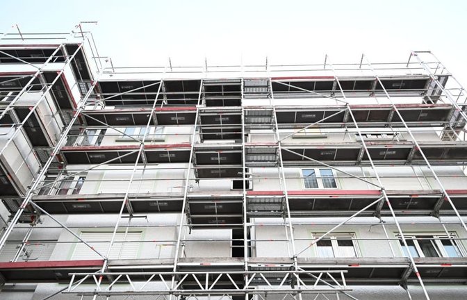 Die Zahl der Baugenehmigungen ist mit Blick auf die Wohnungsnot in vielen Städten ein wichtiger Indikator.<span class='image-autor'>Bernd Weißbrod/dpa</span>