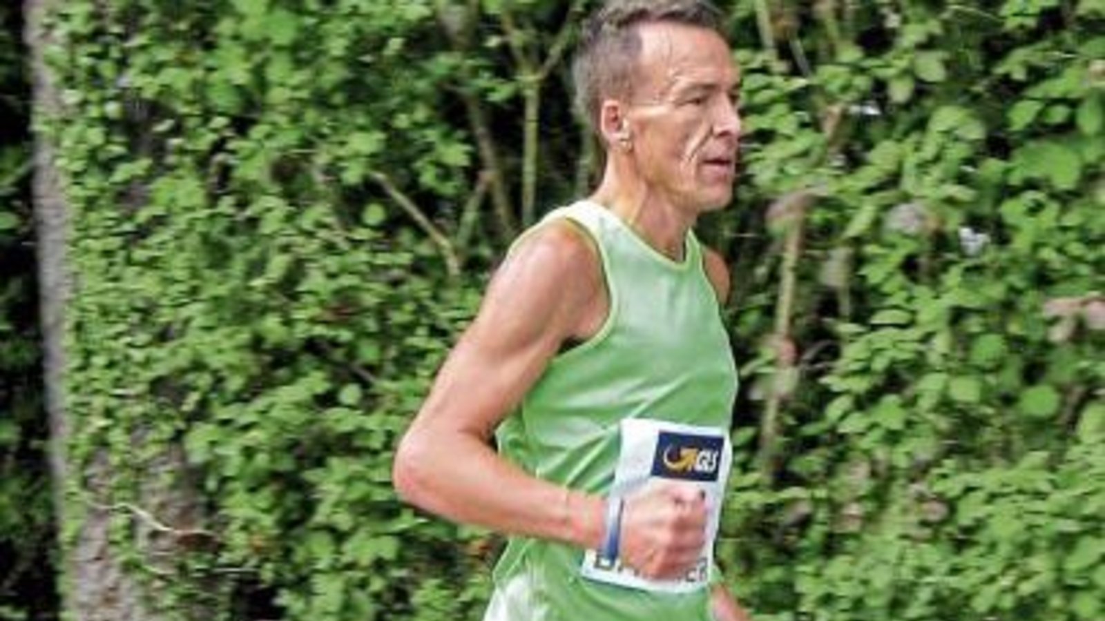 Alexander Bauch (rechts) hat bei der Straßenlauf-DM die 40-Minuten-Marke über zehn Kilometer geknackt. Andreas Weis blieb lief sogar 34:00 Minuten. Fotos: privat, Archiv/Nachreiner Alexander Bauch (rechts) hat bei der Straßenlauf-DM die 40-Minuten-Marke über zehn Kilometer geknackt. Andreas Weis blieb lief sogar 34:00 Minuten. Fotos: privat, Archiv/Nachreiner