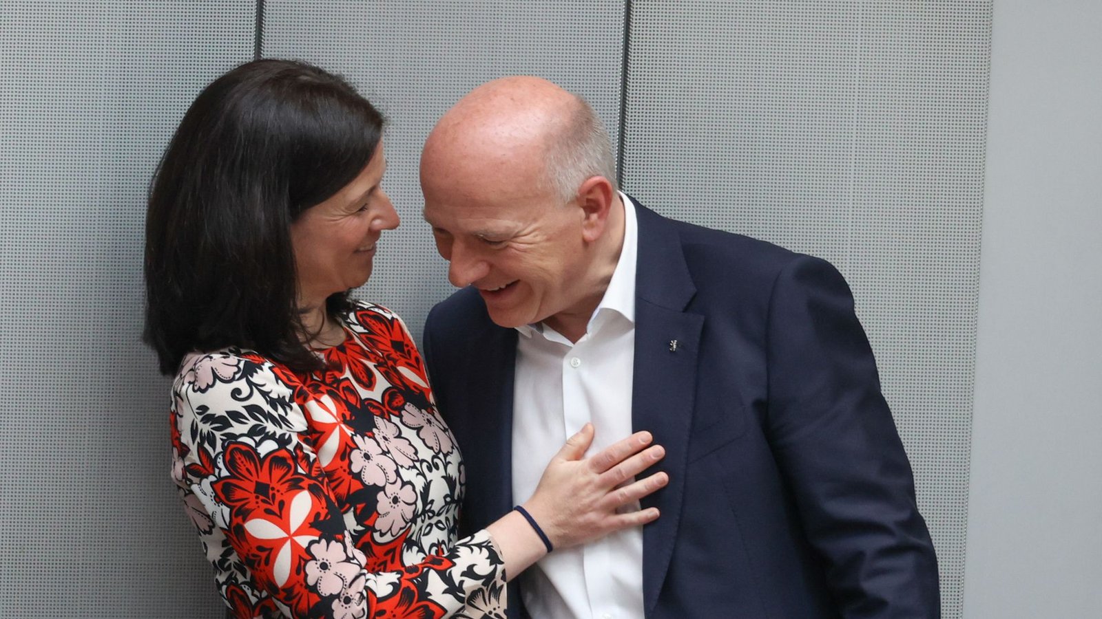 Katharina Günther-Wünsch und Kai Wegner sollen sich im Herbst 2023 zu ihrer Beziehung entschieden haben.Foto: dpa/Jörg Carstensen Katharina Günther-Wünsch und Kai Wegner sollen sich im Herbst 2023 zu ihrer Beziehung entschieden haben.Foto: dpa/Jörg Carstensen