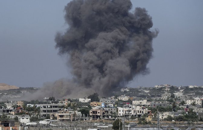 Der Krieg im Gaza-Streifen dauert unvermindert an.<span class='image-autor'>Foto: dpa/Abdel Kareem Hana</span>