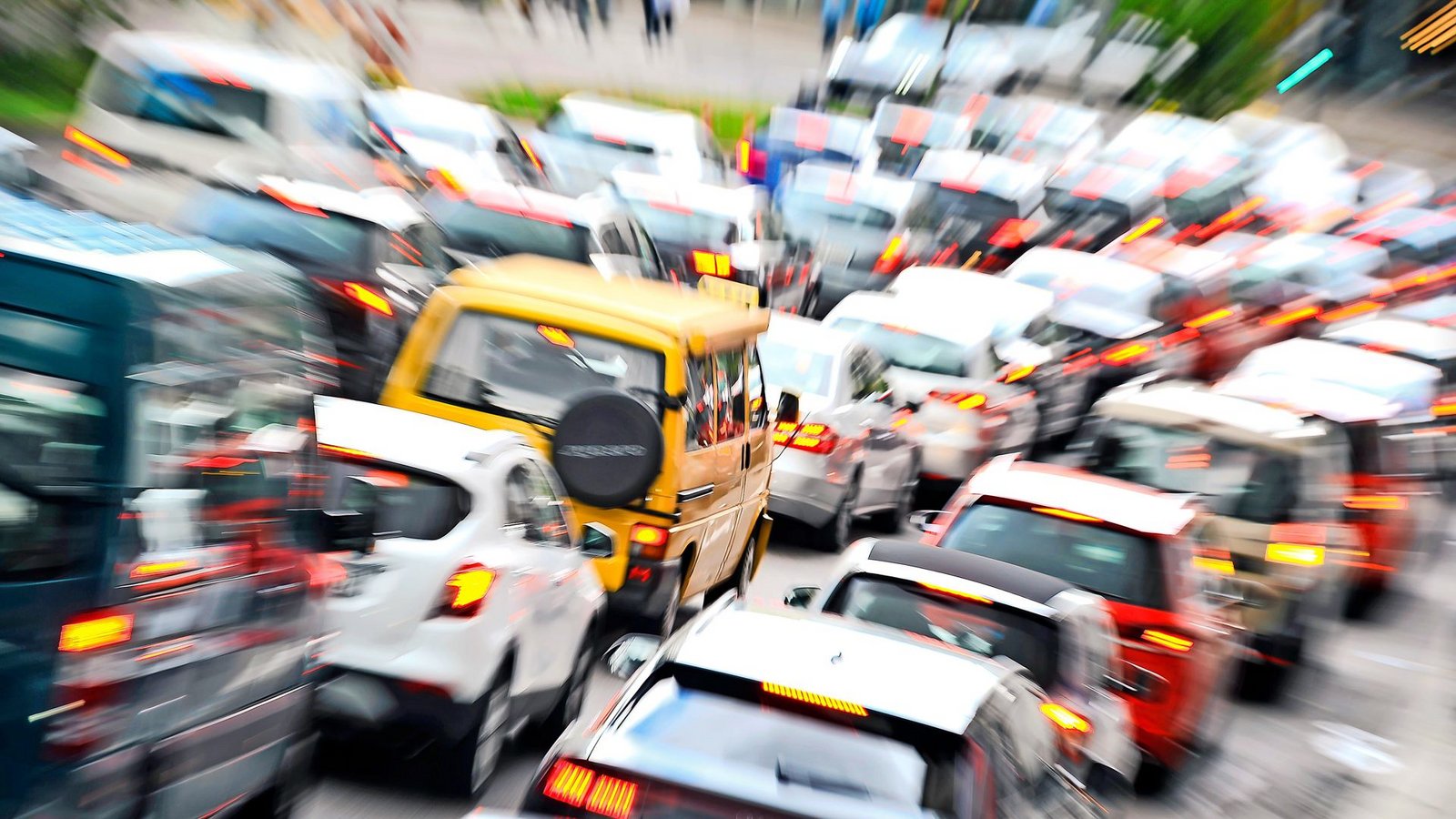 Dicke Luft durch viele Diesel – die DUH kämpft dagegen.Foto: Lichtgut Dicke Luft durch viele Diesel – die DUH kämpft dagegen.Foto: Lichtgut
