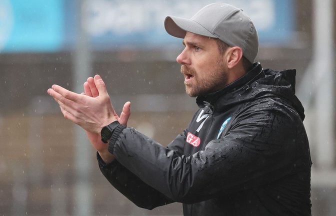 Kickers-Trainer Marco Wildersinn ist mit der physischen und taktischen Entwicklung seines Teams zufrieden.<span class='image-autor'>Foto: Baumann</span>