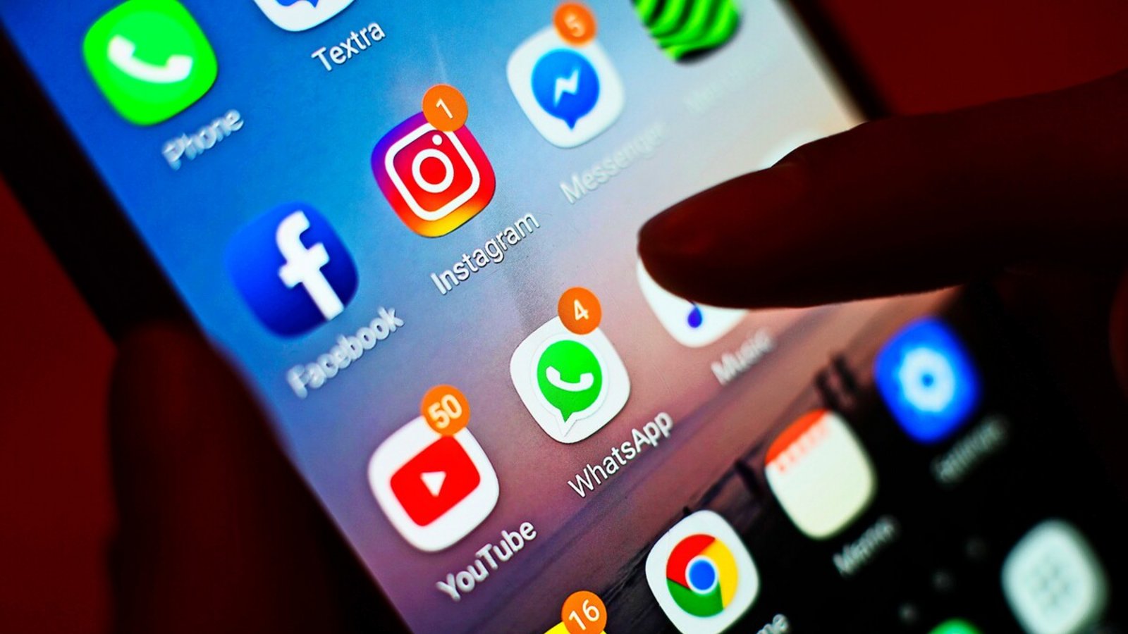 In welchem Alter sind junge Menschen fit für Social Media?Foto: Yui Mok/PA Wire/dpa In welchem Alter sind junge Menschen fit für Social Media?Foto: Yui Mok/PA Wire/dpa