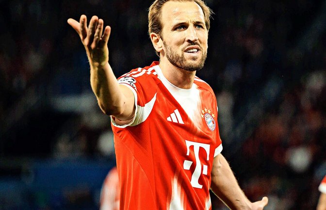 Harry Kane  beschwert sich in dem verrückten Spiel gegen Paris<span class='image-autor'>Foto: imago/Maciej Rogowski</span>