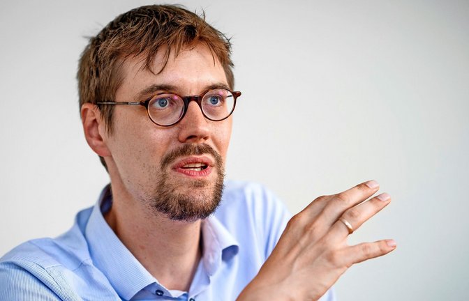 Der Finanzdezernent Fabian Peters muss den Etat der Landeskirche zusammenstreichen.<span class='image-autor'>Foto: Lichtgut/Christoph Schmidt</span>