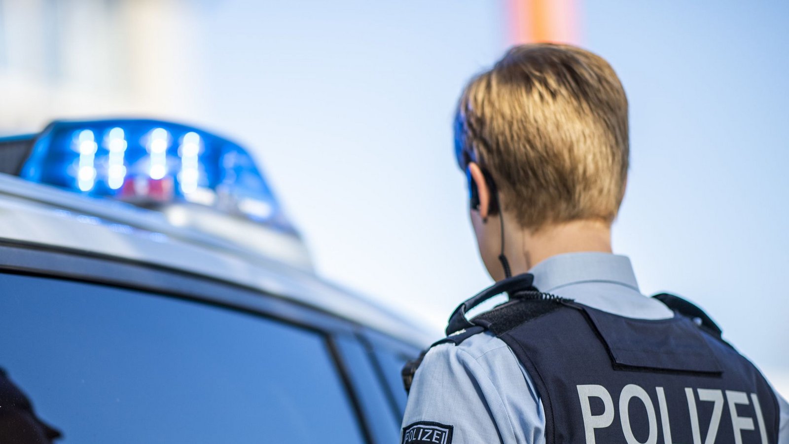 Die Polizei unterzog den 62-Jährigen einer Blutentnahme. (Symbolbild)Foto: dpa/David Inderlied