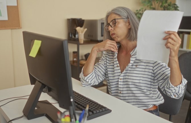 Was gilt, wenn es im Büro sehr warm wird?<span class='image-autor'>Foto: Krakenimages.com/ Shutterstock</span>