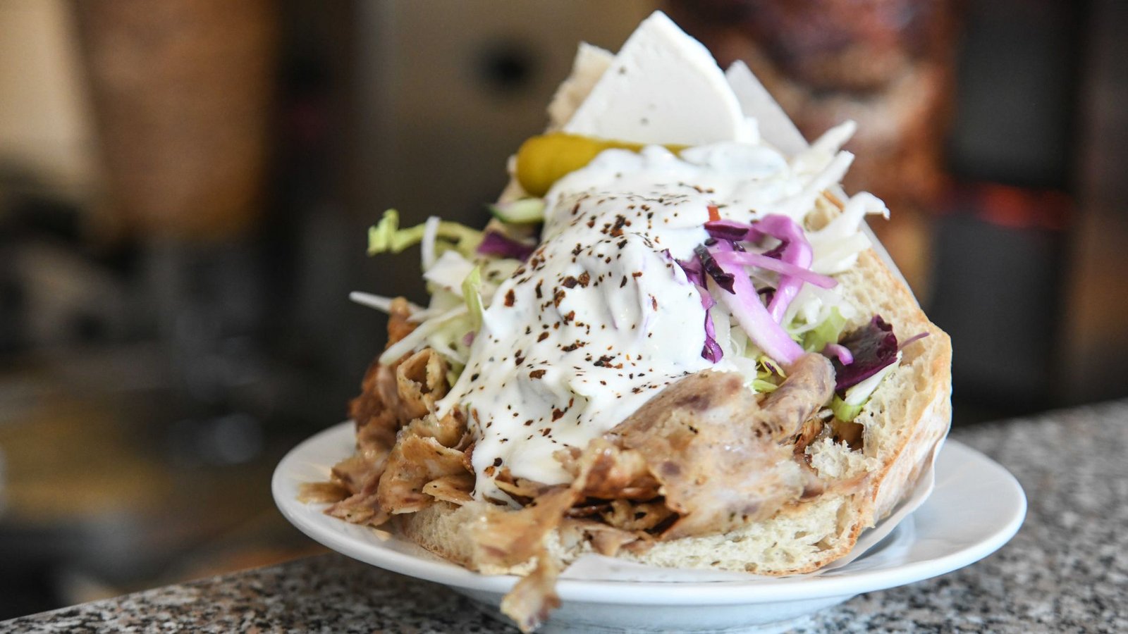 Der Döner ist laut einer Umfrage des Meinungsforschungsinstituts YouGov das beliebteste Fast Food der Deutschen.Foto: imago//Markus Joosten Der Döner ist laut einer Umfrage des Meinungsforschungsinstituts YouGov das beliebteste Fast Food der Deutschen.Foto: imago//Markus Joosten