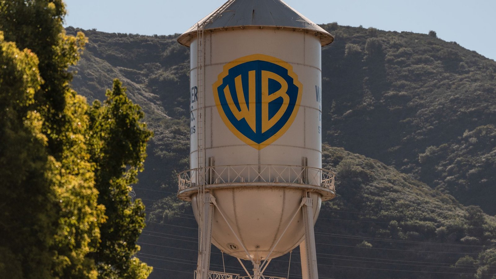 Der Warner-Verwaltungsrat hält aber an seiner Empfehlung an die Aktionäre fest, das Übernahmeangebot von Netflix anzunehmen. (Archivbild)Foto: Jae C. Hong/AP/dpa