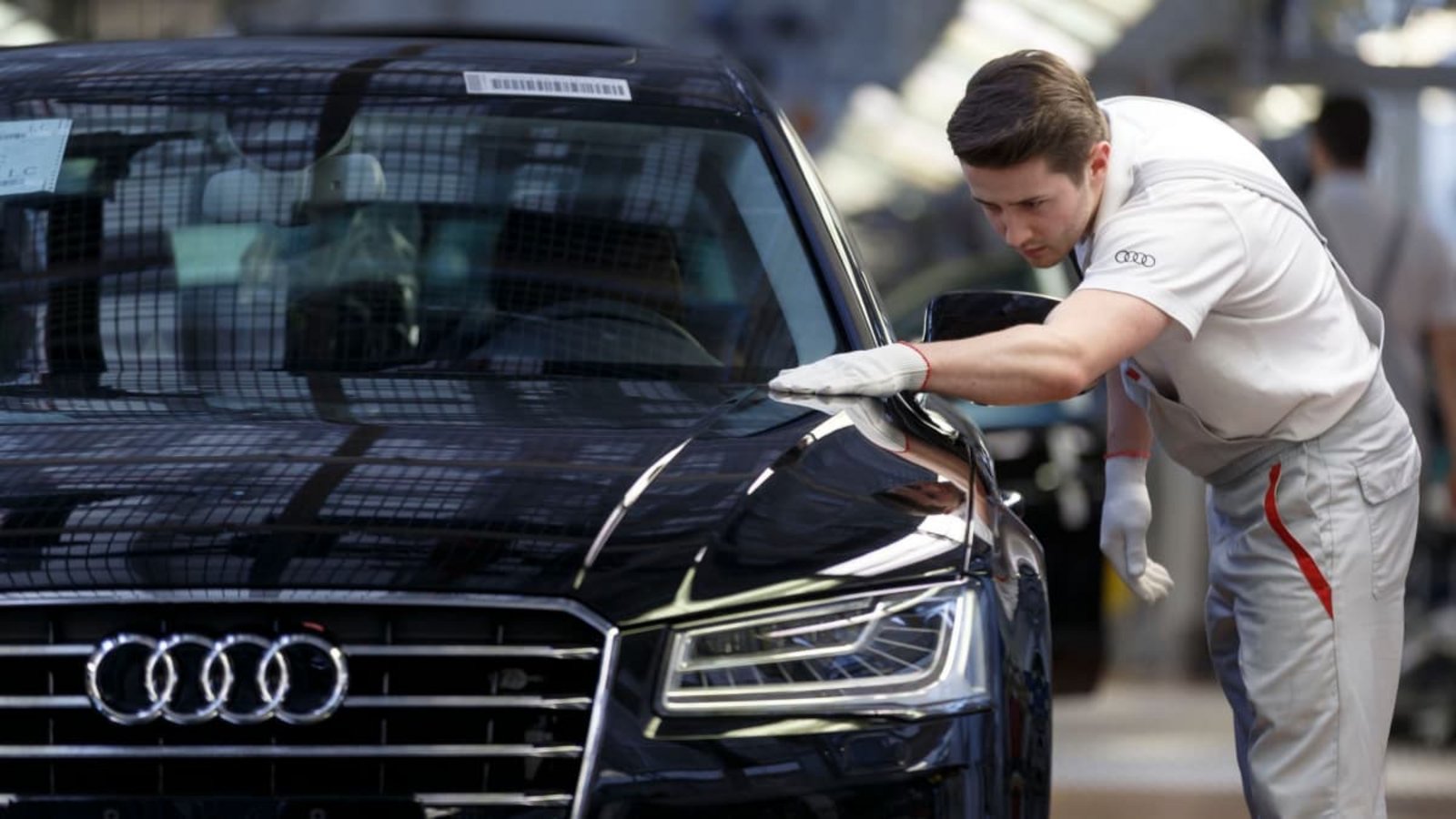 Man darf gespannt sein, ob die Lockerung des Verbrenner-Aus Jobs im Audi-Werk in Neckarsulm sichert.Ronald Wittek/dpa Man darf gespannt sein, ob die Lockerung des Verbrenner-Aus Jobs im Audi-Werk in Neckarsulm sichert.Ronald Wittek/dpa