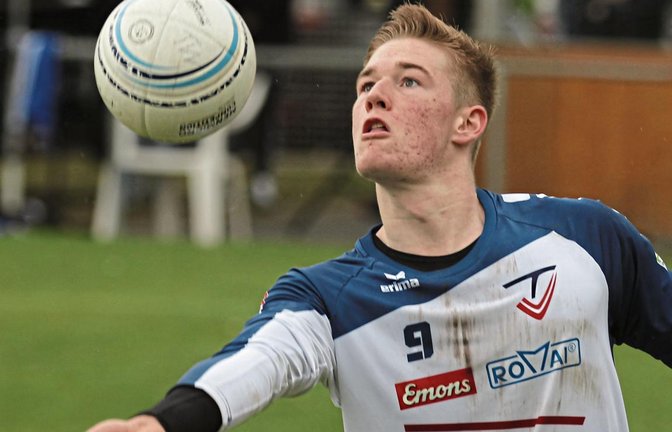 Jakob Mahn hilft beim Spieltag in der Partie gegen den TV Segnitz in der Bundesligamannschaft des TV Vaihingen aus. Foto: Nachreiner