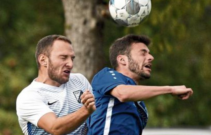 Tim Scheuermann (rechts) ist fast so etwas wie die Lebensversicherung in der Offensive beim SV Illingen. Foto: Leitner