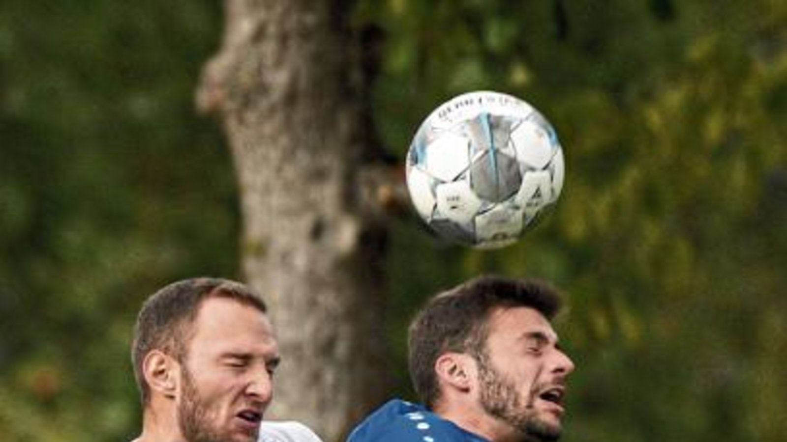 Tim Scheuermann (rechts) ist fast so etwas wie die Lebensversicherung in der Offensive beim SV Illingen. Foto: Leitner