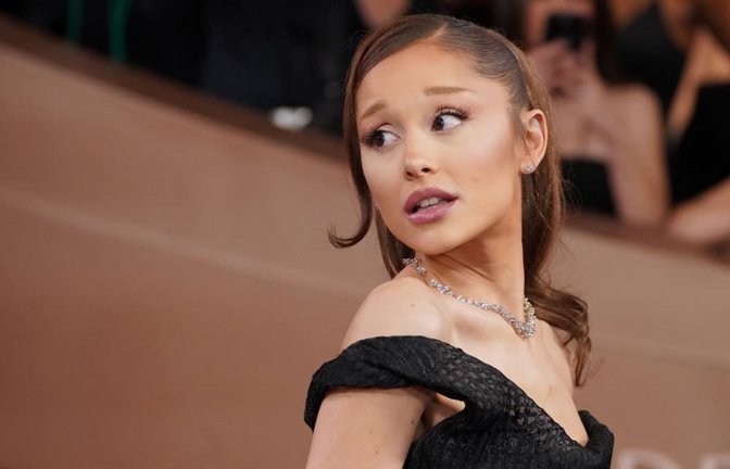 Ariana Grande spielt bis Anfang September mehrere Konzerte in Chicago und London. (Archivbild)<span class='image-autor'>Jordan Strauss/Invision/dpa</span>