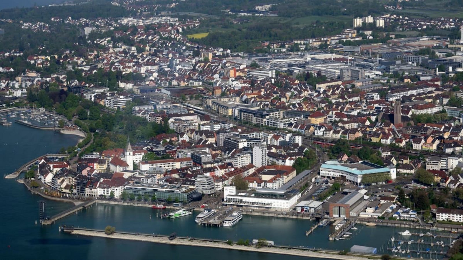 Anwohner in Friedrichshafen beschweren sich über Gestank. (Symbolbild)Stefan Puchner/dpa