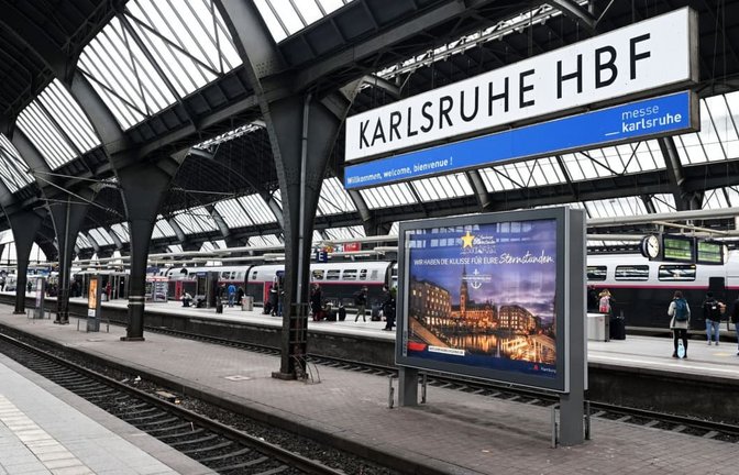 Zunächst ging nichts mehr am Bahnhof in Karlsruhe.<span class='image-autor'>Uli Deck/dpa</span>