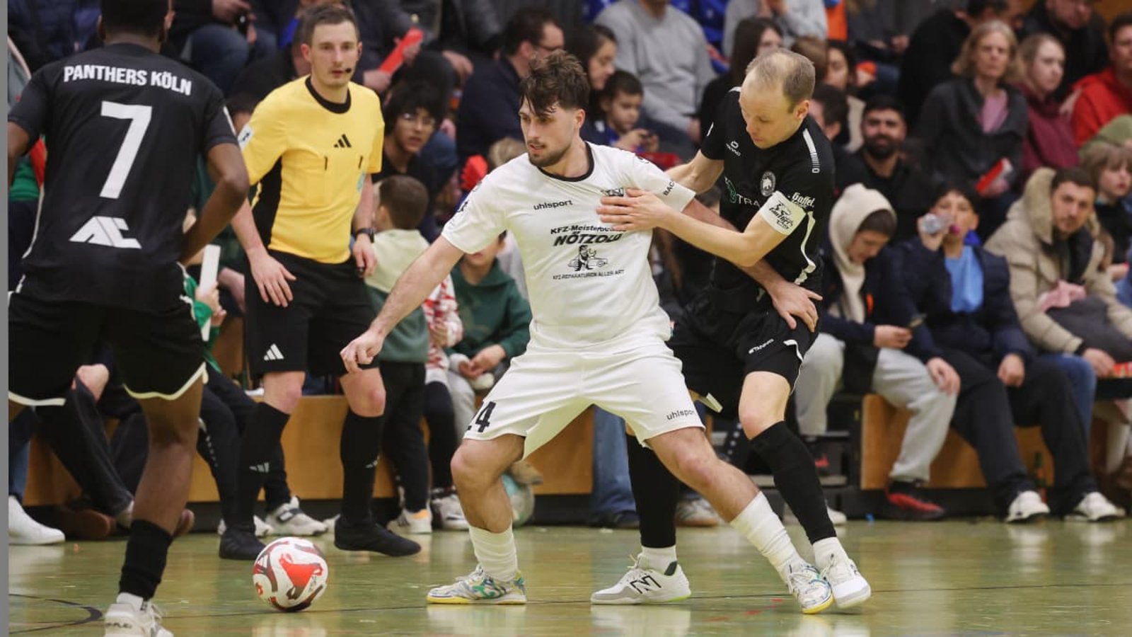 Hajrulla Redzepi und die Futsaler des TSV Weilimdorf sind in der Vorrunde der Champions League ausgeschieden.Baumann/Hansi Britsch