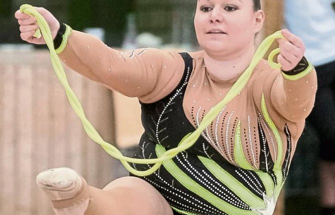 Rebecca Grimml beherrschte im württembergischen Landesfinale K 10 alle drei Geräte am besten und sicherte sich mit fünf Punkten Vorsprung den Sieg. Foto: Simecek