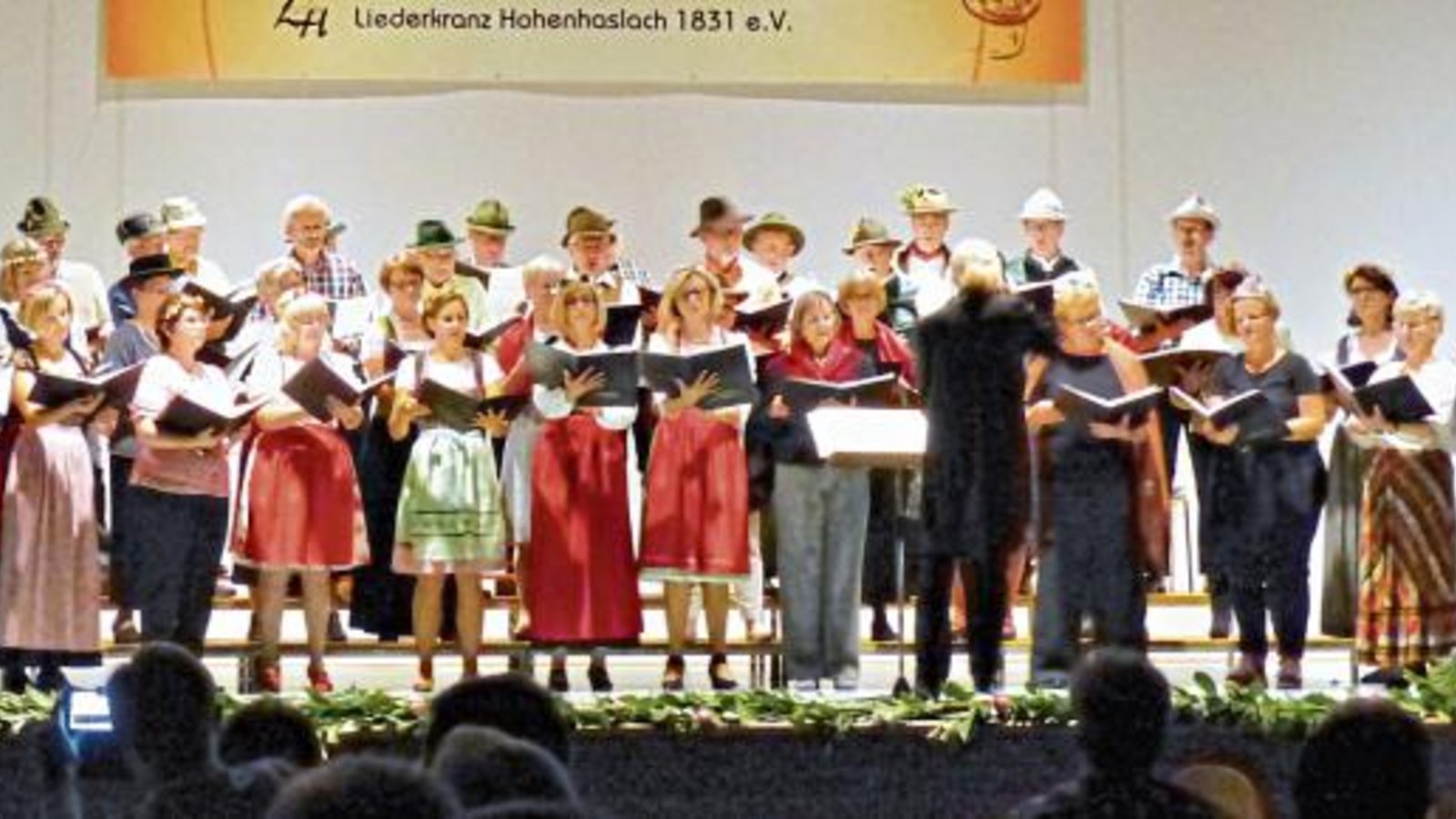Operngala in der Hohenhaslacher Kirbachtalhalle. Foto: p Operngala in der Hohenhaslacher Kirbachtalhalle. Foto: p