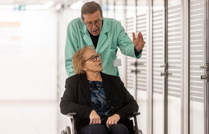 Die Grünen Damen und Herren schenken Zeit, ein offenes Ohr und bieten Orientierung.<span class='image-autor'>Klinikum Stutgart</span>