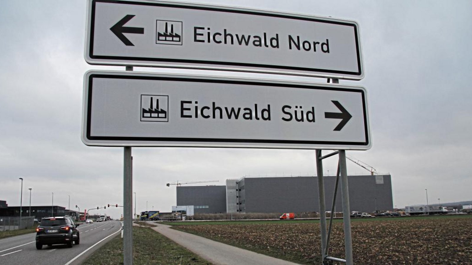 Breuninger baut sein Warendienstleistungszentrum im Eichwald Süd und wünscht auf ein 4,7 Hektar großes Flächenstück eine Kaufoption. Archiv Breuninger baut sein Warendienstleistungszentrum im Eichwald Süd und wünscht auf ein 4,7 Hektar großes Flächenstück eine Kaufoption. Archiv