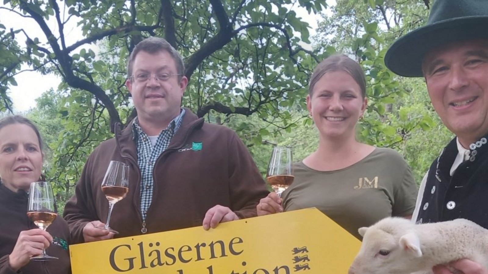 Gastgeberteam des Lämmer-Schoppen (von links): Sabine und Patrick Schülke, Jule Mayr und Hans-Peter Schuhmacher. Foto: Glemser Gastgeberteam des Lämmer-Schoppen (von links): Sabine und Patrick Schülke, Jule Mayr und Hans-Peter Schuhmacher. Foto: Glemser