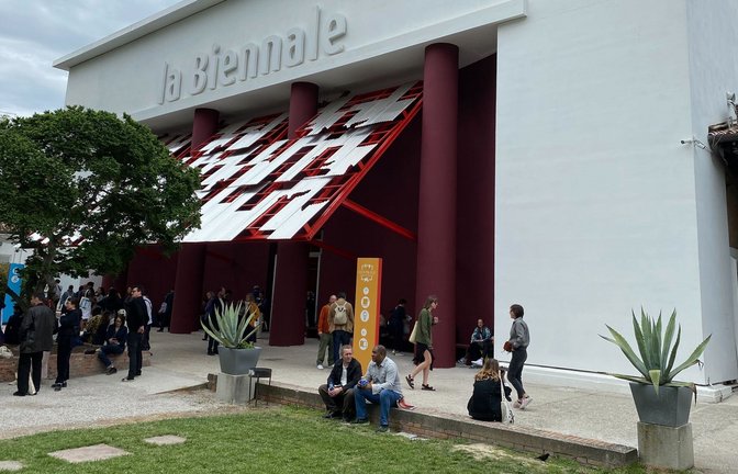Wenige Tage vor Beginn hat die Kunstbiennale in Venedig keine Jury mehr. (Archivbild)<span class='image-autor'>Foto: Robert Messer/dpa</span>