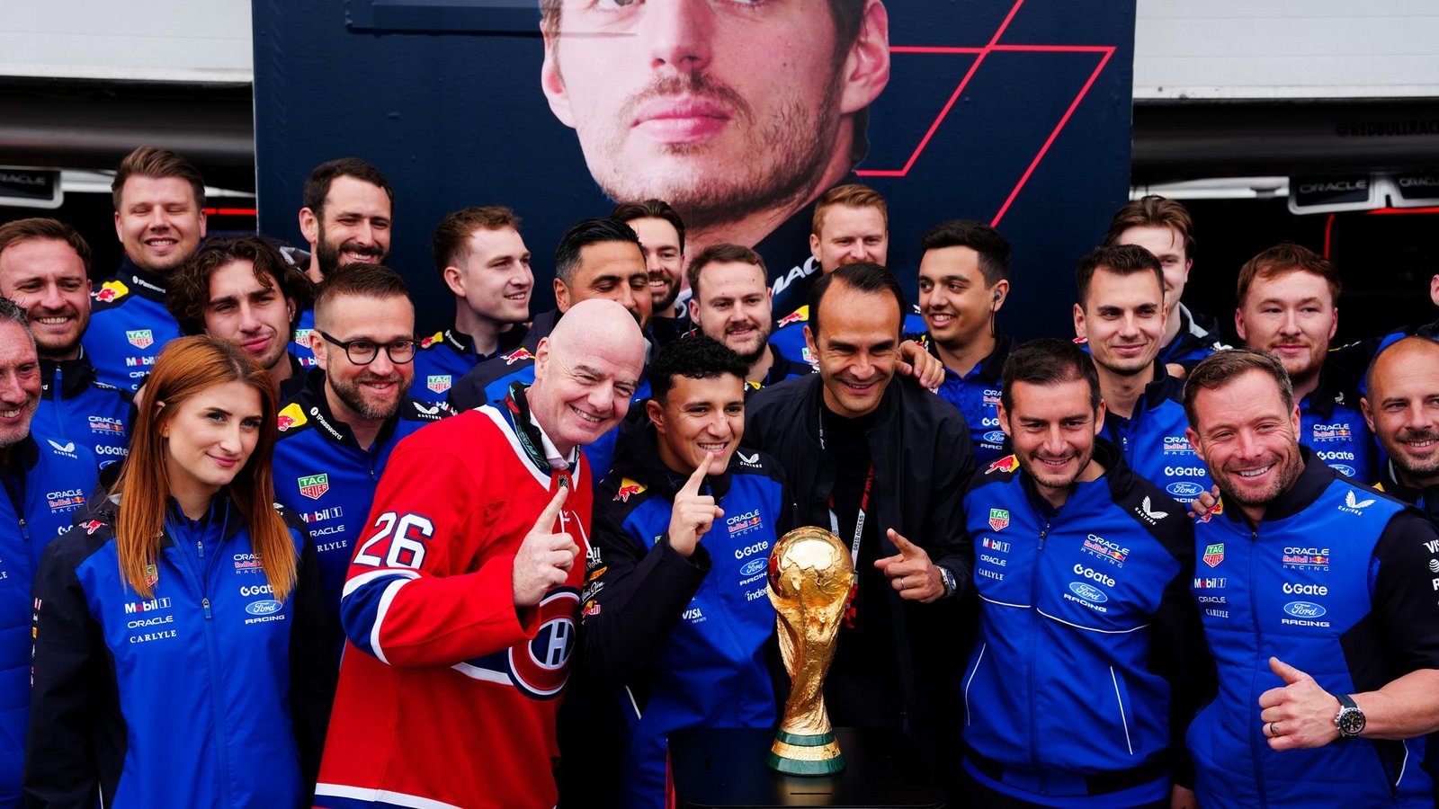 Kurz vor der WM auch in Kanada ließ sich FIFA-Boss Infantino die Gelegenheit nicht nehmen.Foto: Bradley Collyer/PA Wire/dpa Kurz vor der WM auch in Kanada ließ sich FIFA-Boss Infantino die Gelegenheit nicht nehmen.Foto: Bradley Collyer/PA Wire/dpa
