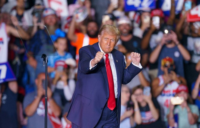 Agitator Donald Trump bei einer Wahlkampfveranstaltung in North Carolina.<span class='image-autor'>Foto: IMAGO/ZUMA Press Wire/IMAGO/Josh Brown</span>
