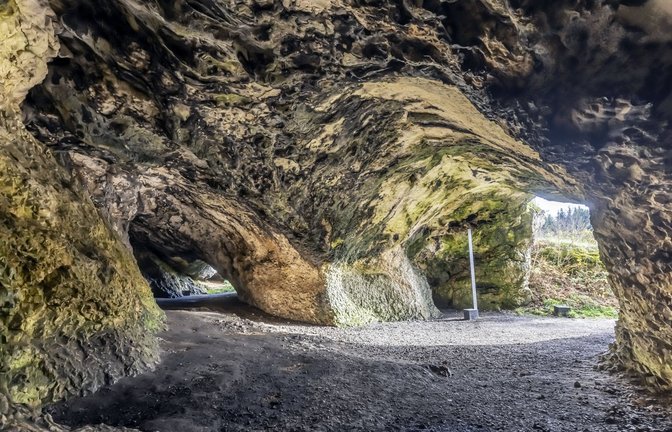 Die Vogelherdhöhle wurde zuerst 1931 durch den Archäologen Gustav Riek von der Universität Tübingen ausgegraben.<span class='image-autor'>Foto: Imago/Arnulf Hettrich</span>