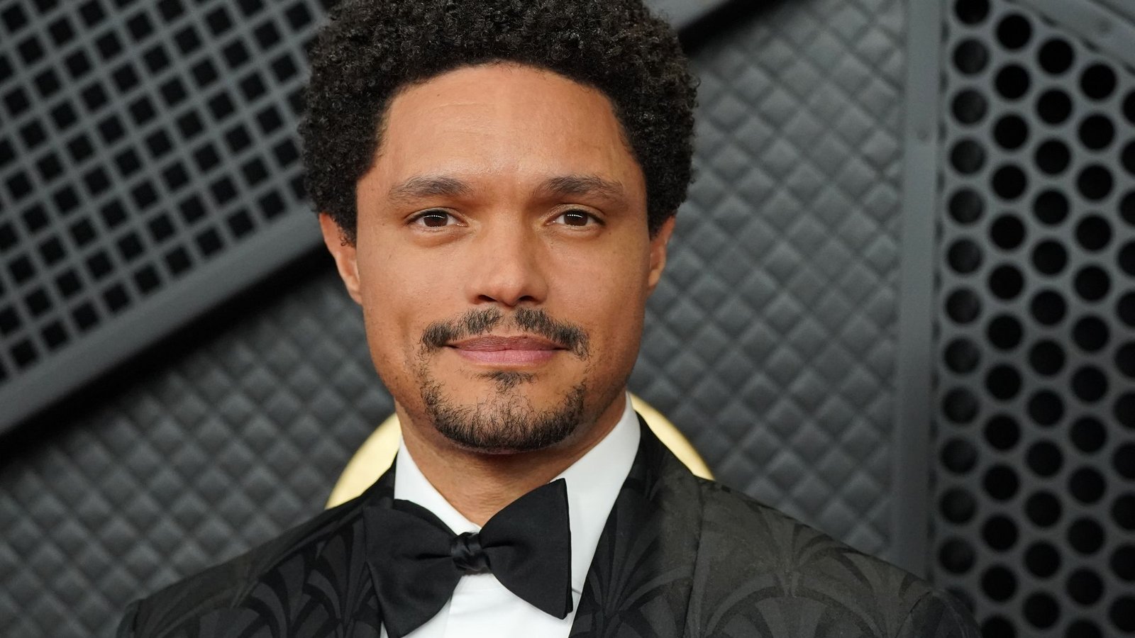 Trevor Noah moderiert zum sechsten und letzten Mal die Grammy-Verleihung.Foto: Jordan Strauss/Invision/AP/dpa Trevor Noah moderiert zum sechsten und letzten Mal die Grammy-Verleihung.Foto: Jordan Strauss/Invision/AP/dpa