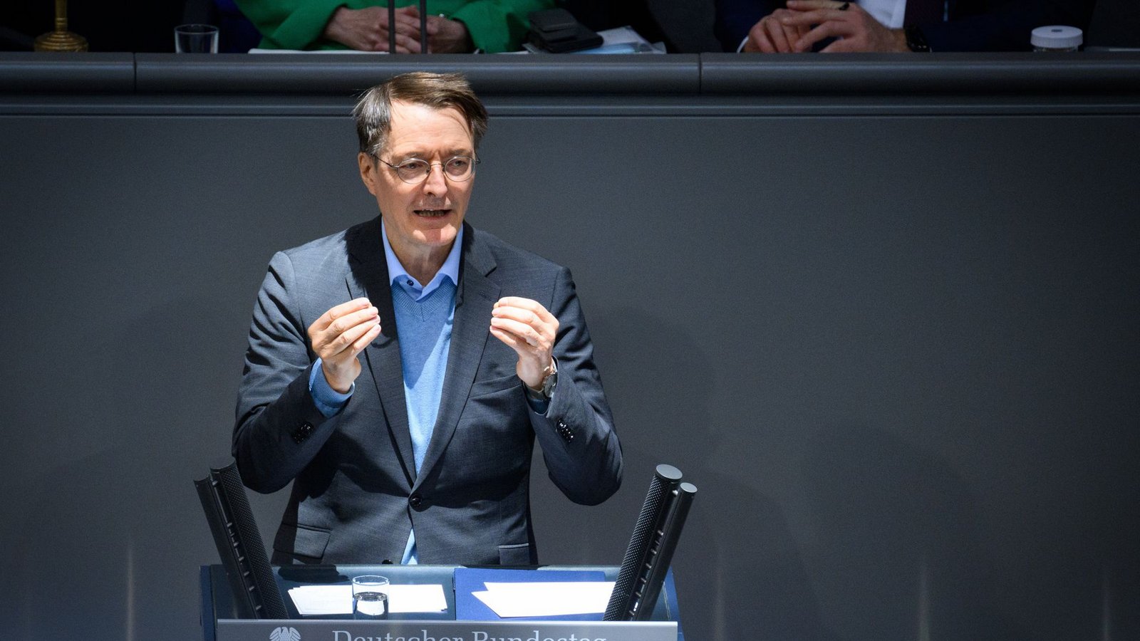 Gesundheitsminister Karl Lauterbach (SPD) verteidigt seine Reform gegen Kritik.Foto: dpa/Bernd von Jutrczenka Gesundheitsminister Karl Lauterbach (SPD) verteidigt seine Reform gegen Kritik.Foto: dpa/Bernd von Jutrczenka