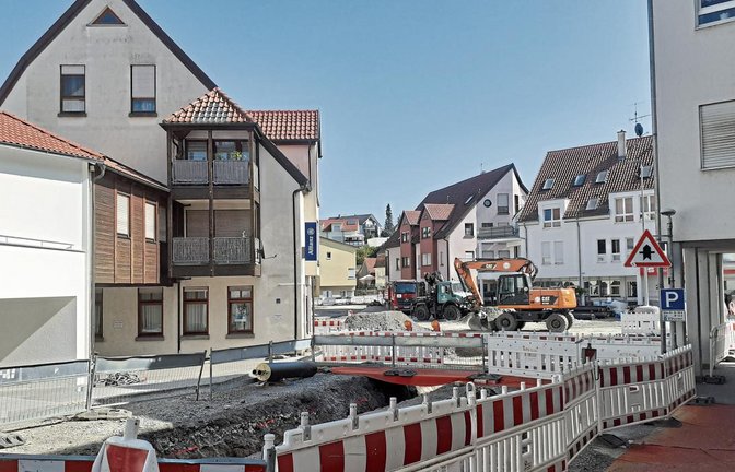 Auch wenn sich die Finanzzahlen in diesem Jahr anders als im ursprünglichen Etatplan angedacht entwickeln, bleiben die Investitionen der Kommune in die Baumaßnahmen in der Sersheimer Ortsmitte davon unberührt. Foto: Glemser