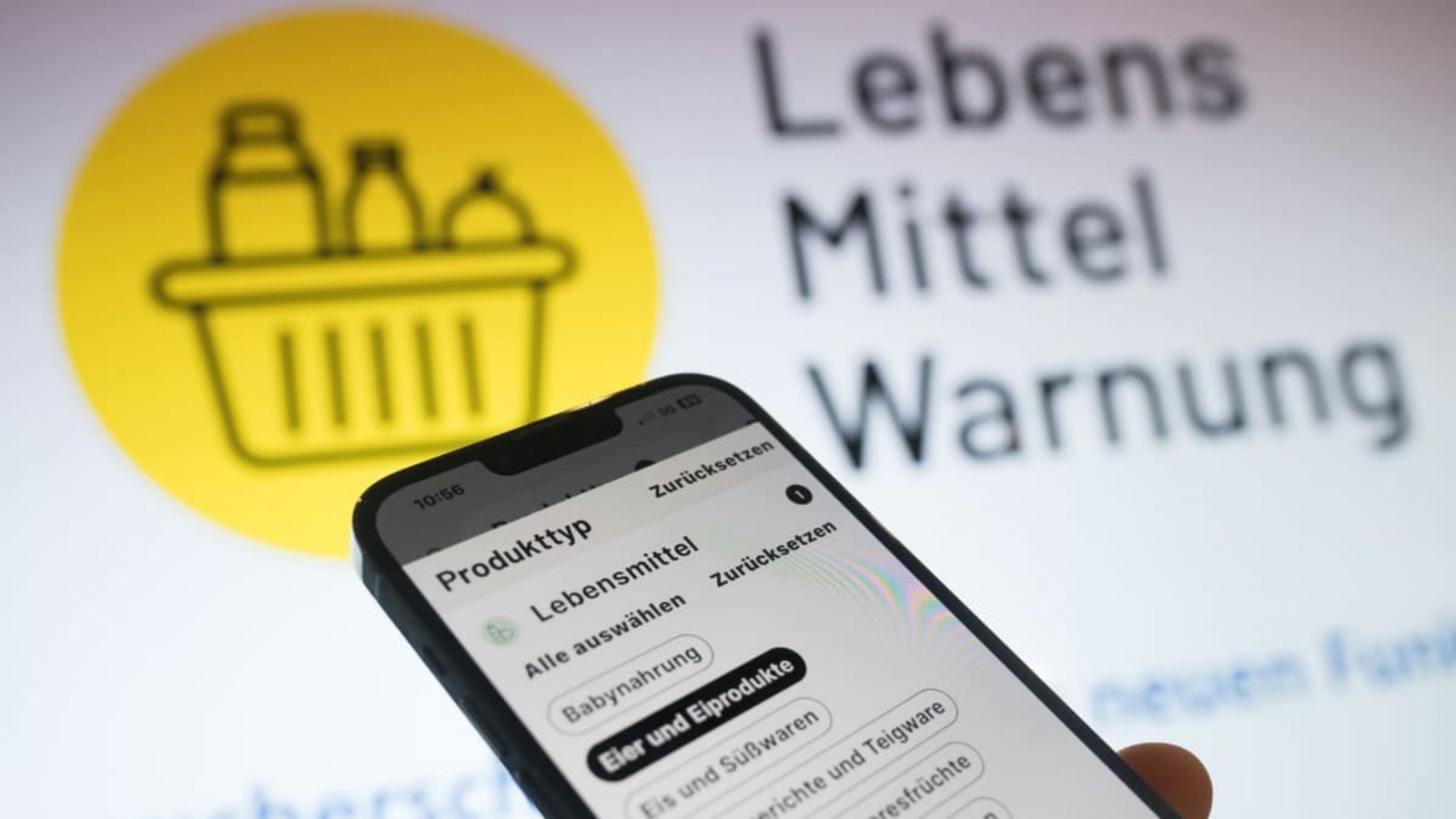 Die Kategorienauswahl der App «Lebensmittelwarnung.de» ist während einer Pressekonferenz des Bundesamts für Verbraucherschutz und Lebensmittelsicherheit zu sehen. (Symbolbild)Sebastian Gollnow/dpa Die Kategorienauswahl der App «Lebensmittelwarnung.de» ist während einer Pressekonferenz des Bundesamts für Verbraucherschutz und Lebensmittelsicherheit zu sehen. (Symbolbild)Sebastian Gollnow/dpa