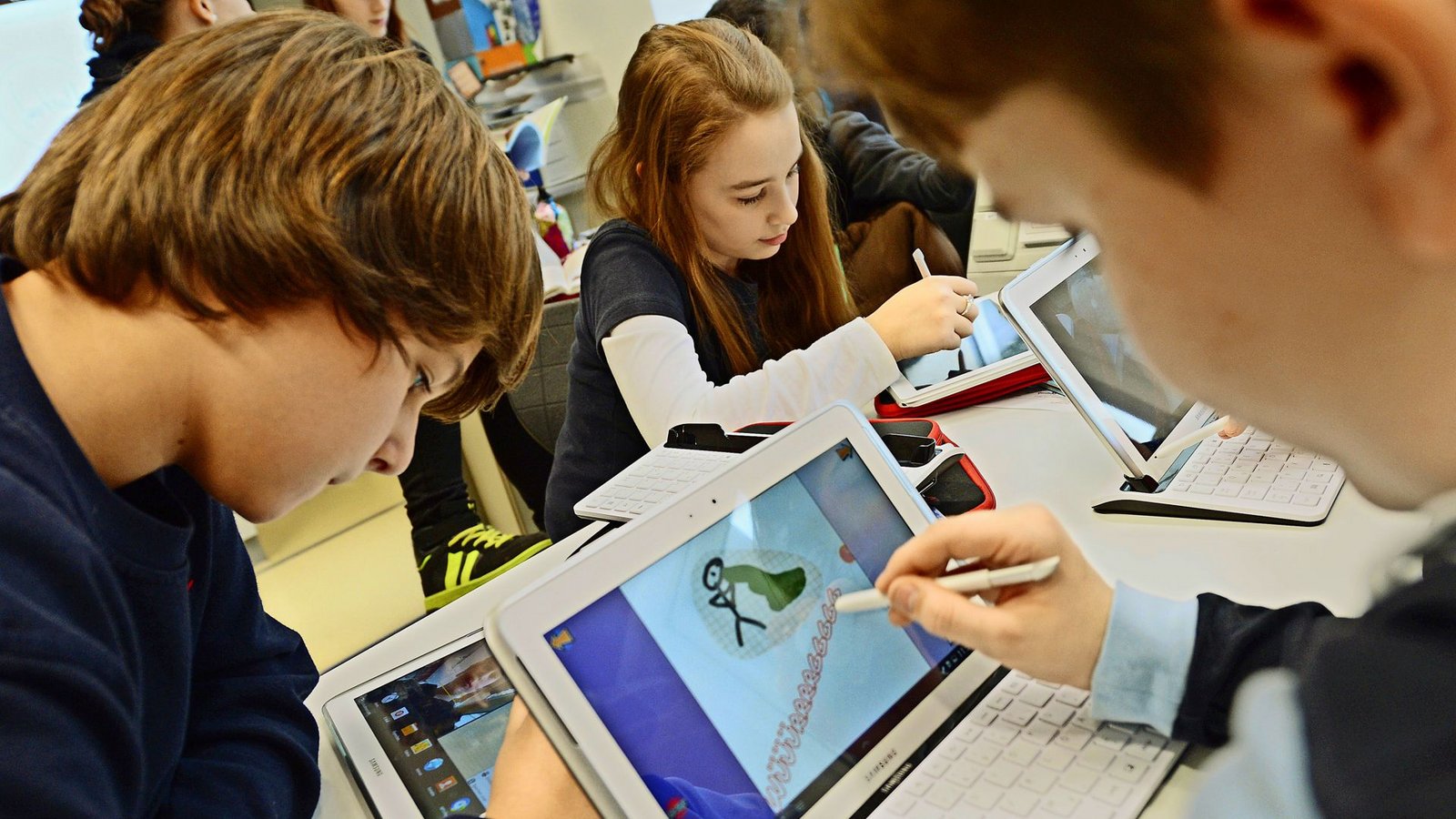 Treffen sich Kinder zukünftig nur noch in virtuellen Welten, um zu lernen?Foto: Adobe Stock/Diana Drubig Treffen sich Kinder zukünftig nur noch in virtuellen Welten, um zu lernen?Foto: Adobe Stock/Diana Drubig