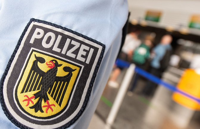 Ärmelabzeichen der Bundespolizei: 18 Tage Schweigen.<span class='image-autor'>Foto: dpa/Boris Roessler</span>