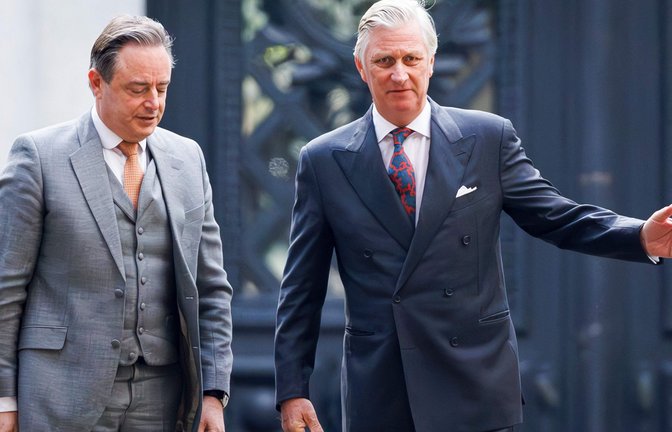 Verhandlungsführer Bart de Wever (links) kann Belgiens König Philippe keine guten Nachrichten überbringen. Die Parteien können sich nicht auf eine Koalition einigen.<span class='image-autor'>Foto: AFP/BENOIT DOPPAGNE</span>