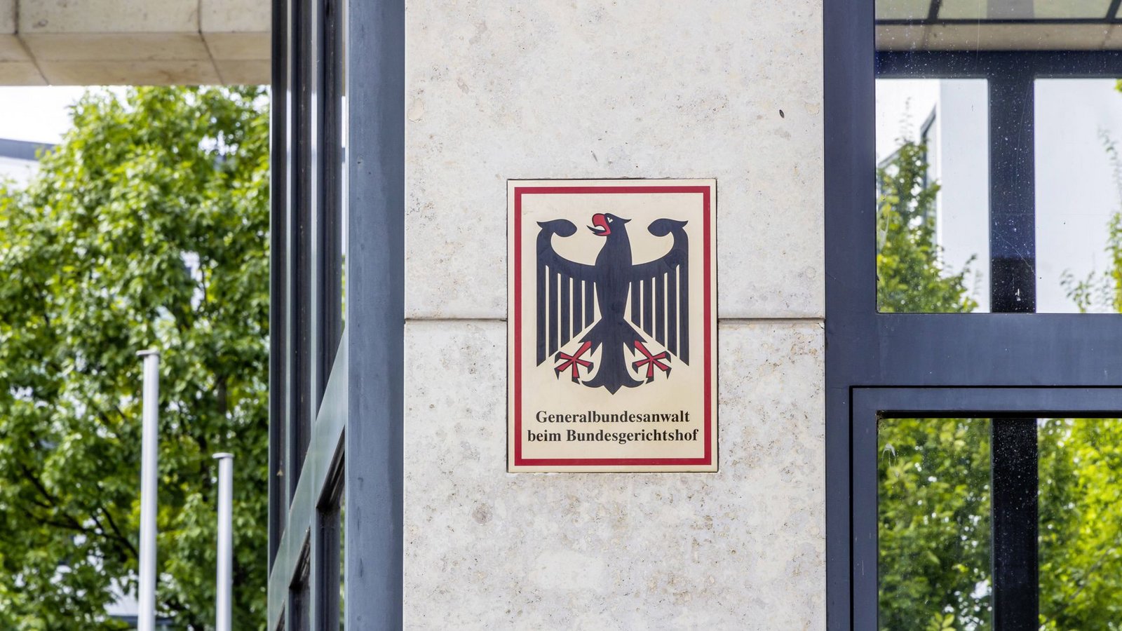Eine evangelische Dekanin hat wegen queerfeindlicher und antisemitischer Hassrede sowie Volksverhetzung die Staatsanwaltschaft eingeschaltet. (Archivbild)Foto: imago images/Arnulf Hettrich/ARNULF HETTRICH via www.imago-images.de Eine evangelische Dekanin hat wegen queerfeindlicher und antisemitischer Hassrede sowie Volksverhetzung die Staatsanwaltschaft eingeschaltet. (Archivbild)Foto: imago images/Arnulf Hettrich/ARNULF HETTRICH via www.imago-images.de