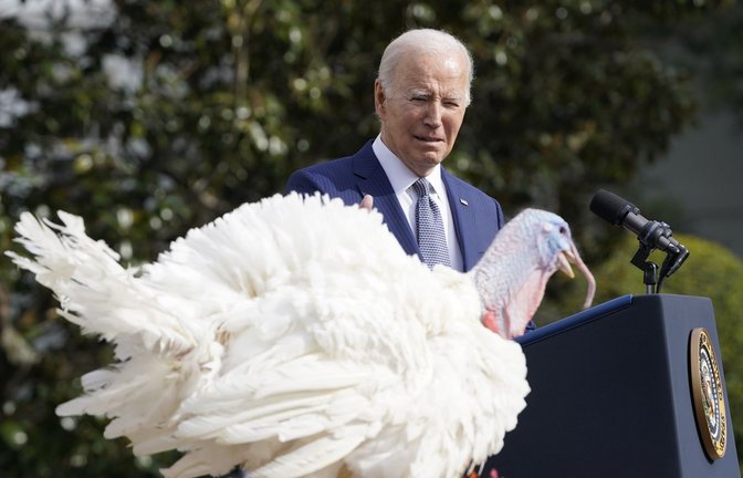 Bei der Rede von Joe Biden auf dem Rasen des Weißen Hauses.<span class='image-autor'>Foto: dpa/Susan Walsh</span>