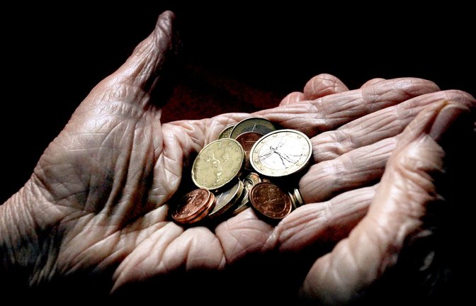 Auf weniger als 1000 Euro im Monat kommt  etwa jeder vierte Rentenempfänger.<span class='image-autor'>Foto: picture alliance/dpa/Karl-Josef Hildenbrand</span>