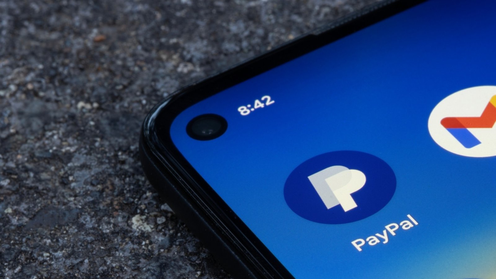 PayPal-Kunden sollten aktuell besonders vorsichtig sein.Foto: Tada Images / shutterstock.com PayPal-Kunden sollten aktuell besonders vorsichtig sein.Foto: Tada Images / shutterstock.com