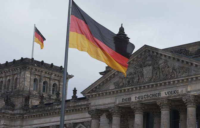 Die neue Sitzverteilung ist geklärt – das Reichstagsgebäude, Sitz des Bundestags in Berlin.<span class='image-autor'>Foto: dpa/Michael Kappeler</span>