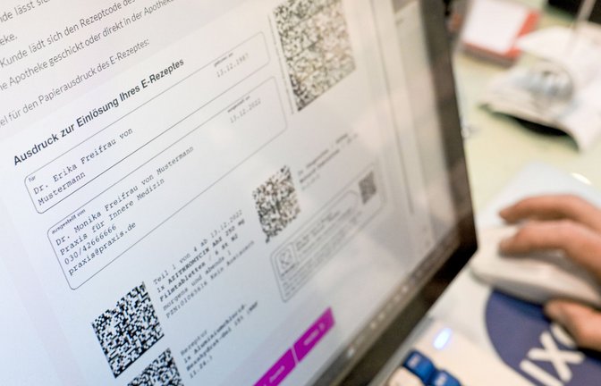 Das E-Rezept wird in Apotheken eingeführt.<span class='image-autor'>Foto: dpa/Jens Kalaene</span>