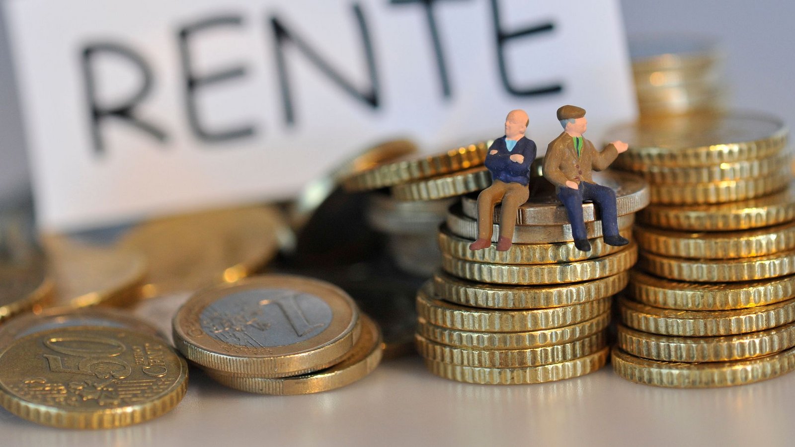 Auch künftig soll die Rente für die Menschen, die heute arbeiten, auskömmlich sein. (Symbolbild)Foto: Andreas Gebert/dpa Auch künftig soll die Rente für die Menschen, die heute arbeiten, auskömmlich sein. (Symbolbild)Foto: Andreas Gebert/dpa